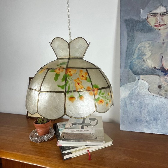 Lampada a sospensione a lampadario in madreperla capiz con fiori – Lampade a sospensione, Pietra (photo 8 of 9)