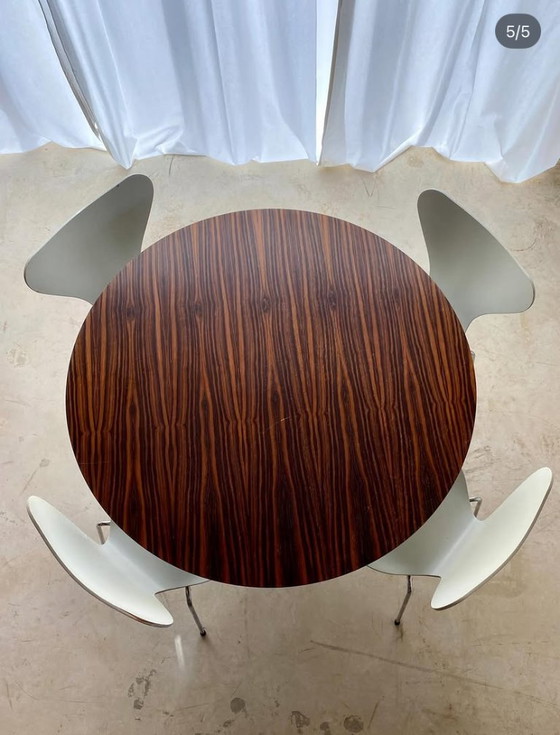 4 Danish chairs by Arne Jacobsen – Fritz Hansen, Dining chairs, Wood, Metal (photo 5 of 11)