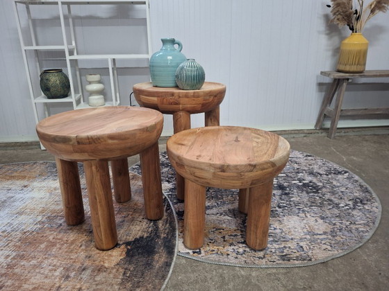 Image 1 of Set di 3 tavolini da caffè in legno massello di acacia, nuovi