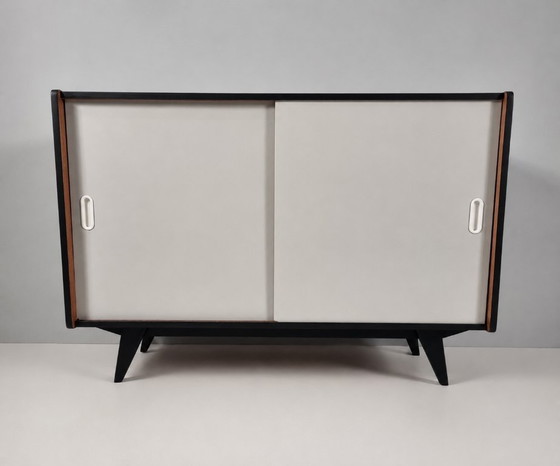 Vintage White Commode in Oak, 1960s – Sideboard, Wood (photo 6 of 8)
