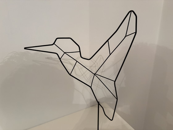 Image 1 of Kolibri, moderne Linienskulptur aus schwarzem Metall