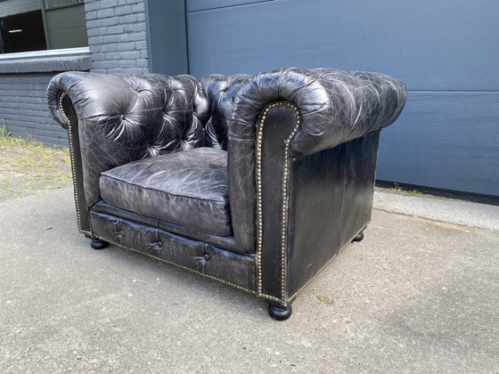 Image 1 of Robusta poltrona club Chesterfield XL vintage nera