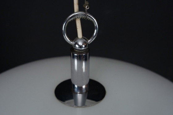 Image 1 of Grote kroonluchter van wit Murano-glas uit het midden van de 20e eeuw, vervaardigd door Vistosi. Jaren 70.