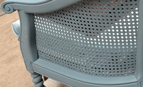 Fauteuil avec rotin et coussin en velours, bleu clair, Bois, Vintage (photo 3 sur 5)