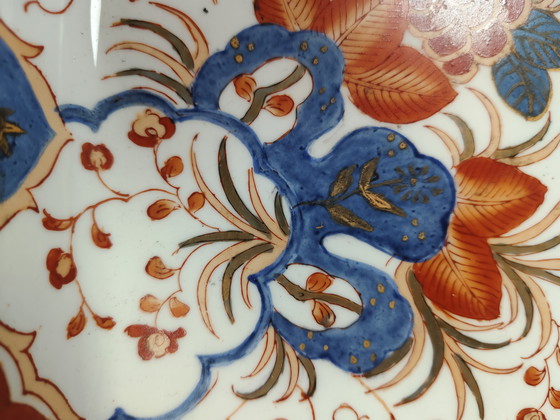 Image 1 of Japanische Imari Porzellanplatte – Handbemalt mit Golddekor – Arita Stil | Japanese Imari Porcelain Plate Hand Painted Gold