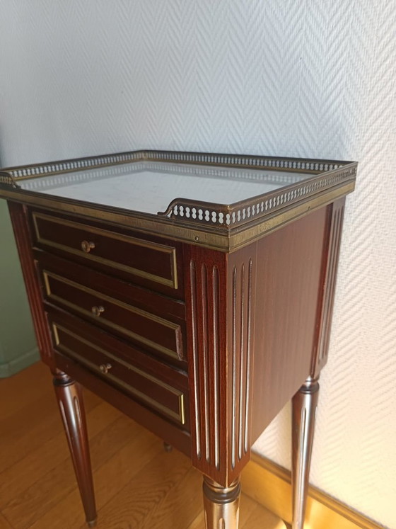 Nachttisch oder Chiffonnière im Louis XVI Stil – Beistelltische, Wood (photo 10 of 10)