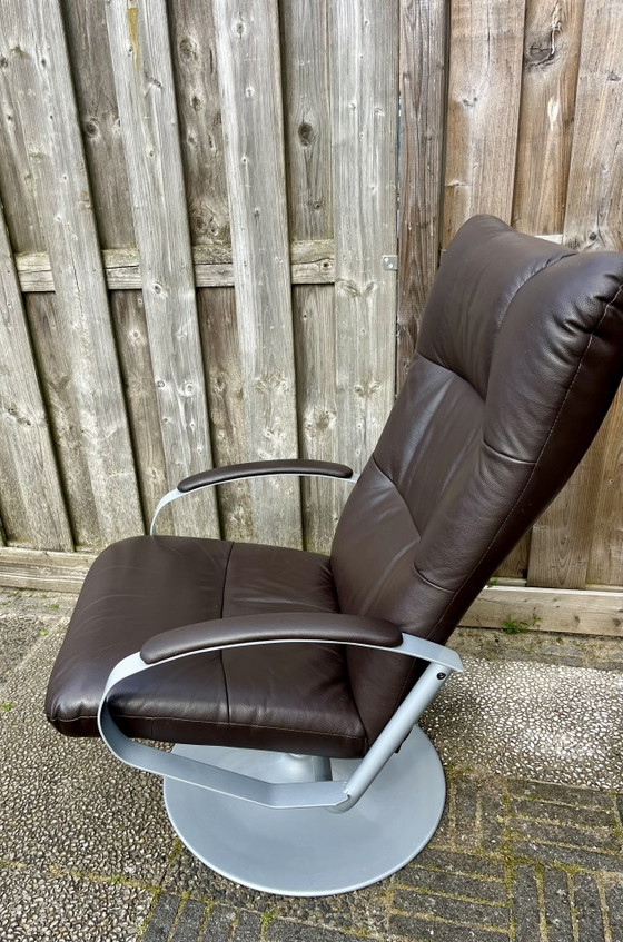 Image 1 of Donkerbruin leren retro relaxfauteuil/draaifauteuil