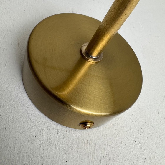 Image 1 of Applique da parete vintage antica in ottone e opalino