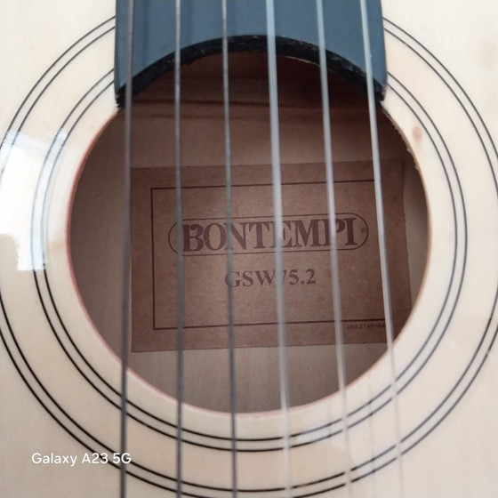Image 1 of Chitarra in legno Bontempi – Il regalo perfetto per un giovane talento Julklapp,regalo di Natale