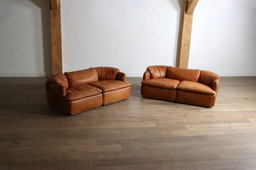 Vertrauliches Sofa aus cognacfarbenem Leder von Alberto Rosselli für Saporiti, Italien 1970er