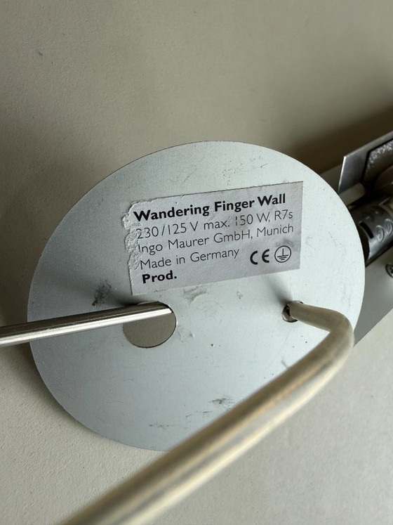 Image 1 of Lámpara de pared 'Wandering Finger' de Ingo Maurer