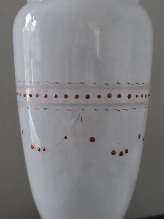 Image 1 of 2 antike deutsche Vasen aus Opalglas