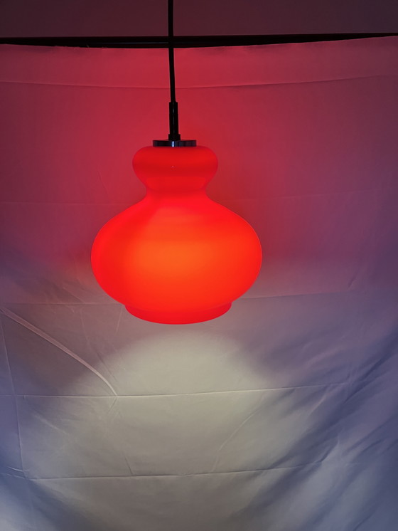Image 1 of Lampada a sospensione vintage in vetro rosso ciliegia Peill & Putzler, anni '60