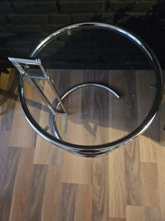 Image 1 of Tavolino da caffè Classicon Eileen Gray cromato