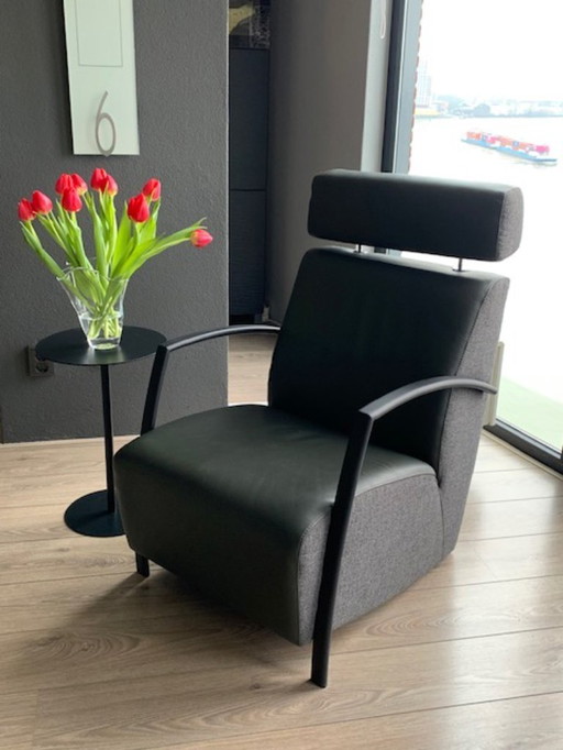 Poltrona Montel Sue Plus in pelle/tessuto con poggiatesta regolabile