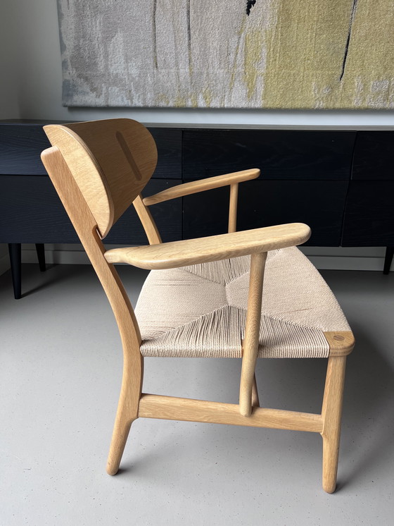 Image 1 of Sillón Carl Hansen & Søn CH22 – Estado de exposición
