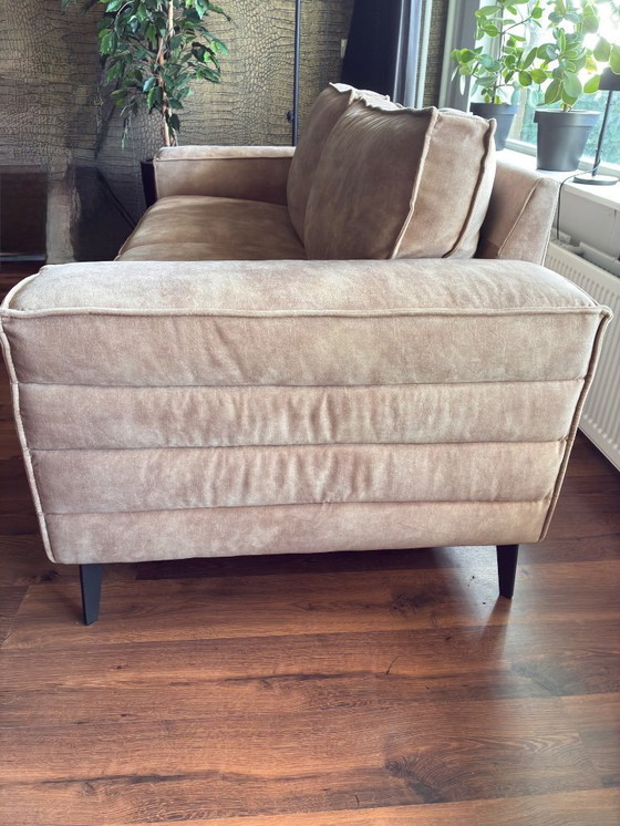 Image 1 of Beautiful sofa