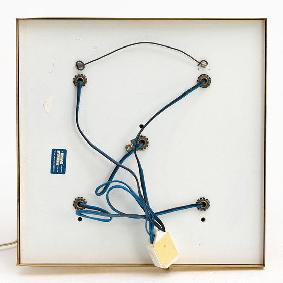 Image 1 of Applique quadrata in ottone con prismi di vetro