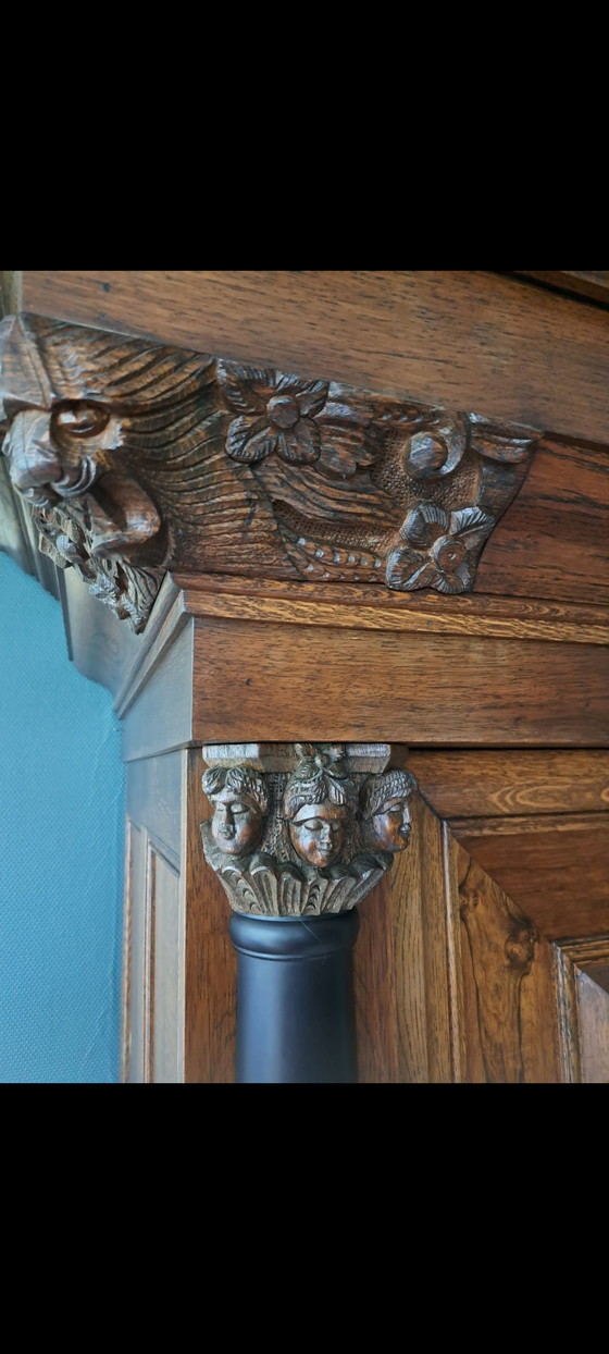 Image 1 of Armario de lujo con mucho espacio de almacenamiento