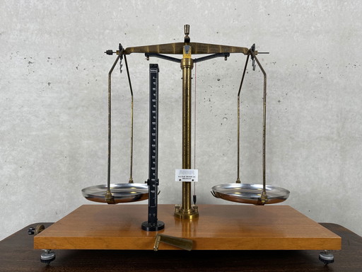 Balance de précision vintage - laboratoire