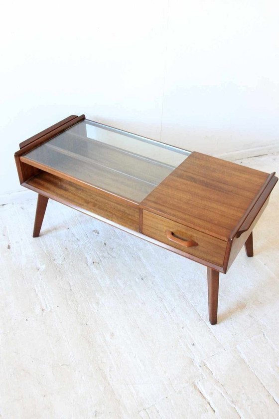 Vintage Tola Coffee Table from G-Plan, 1950s – Coffee table books (photo 5 of 5)