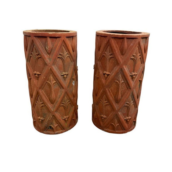 Image 1 of Set antiker französischer Terrakotta-Kaminblumentöpfe