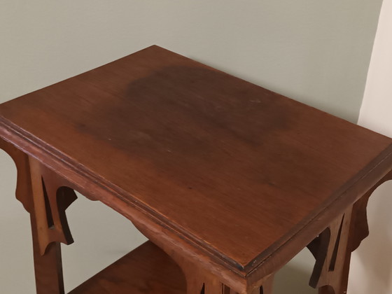 Image 1 of Antiker Pflanzentisch aus Holz