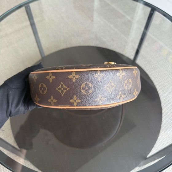 Image 1 of LOUISE VUITTON LOOP TAS MET MONOGRAM