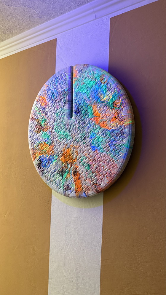 Image 1 of Talla de madera con técnica de fundición acrílica fluorescente UV por Rotan Hunt