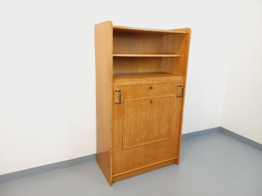 Vintage eikenhouten boekenkast uit de jaren 60 met bijzettafel