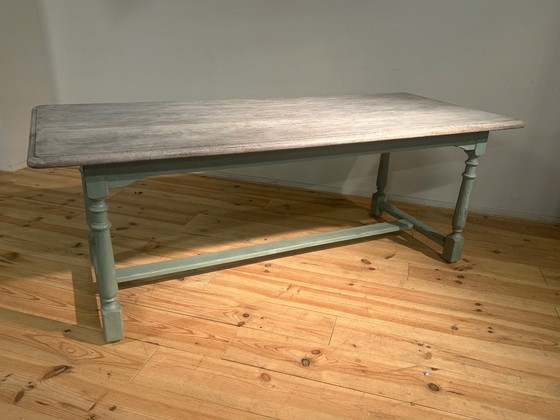 Image 1 of Landelijke vintage boerentafel met groen onderstel in eik