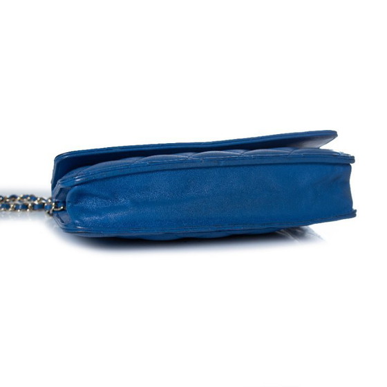 Portafoglio Chanel con catena, colore blu. – Borse a spalla, Lambskin (photo 6 of 12)