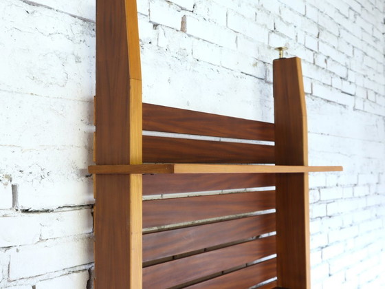 Image 1 of Meuble mural italien en teck des années 1950, allant du sol au plafond