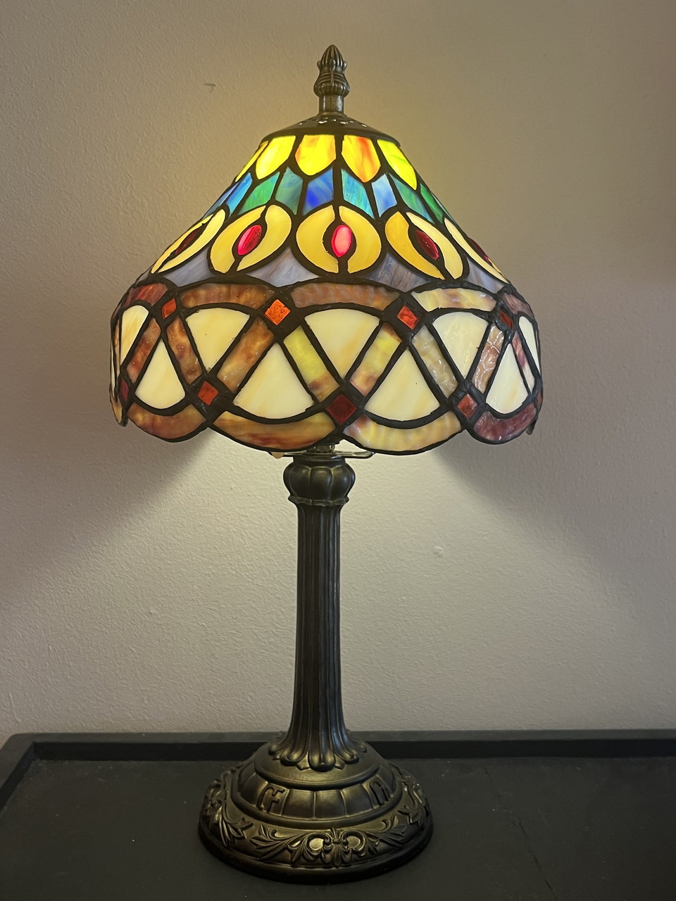 Stained Glass Tiffany 1920s Style Table Lamp Peacock Feather Motif
