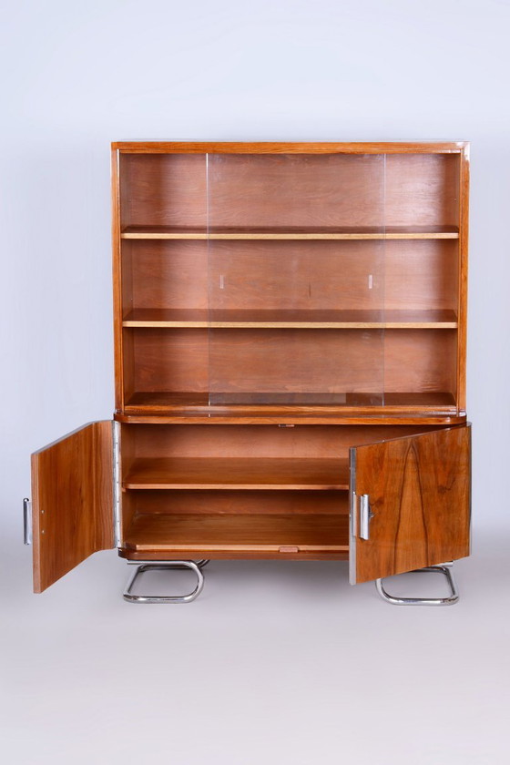 Gerestaureerde art-deco boekenkast van Vichr a Spol., walnoothout, glas, Tsjechië, jaren 1930. – Boekenkasten (photo 6 of 13)