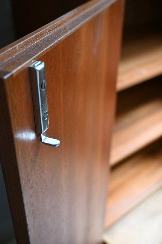 Image 1 of Schöner dänischer Wandschrank/Sideboard