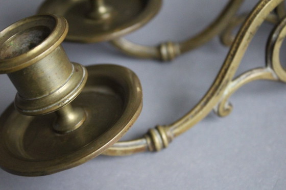 Image 1 of Candelabro a forma di pianoforte in stile Art Nouveau, a 2 bracci, in ottone massiccio.