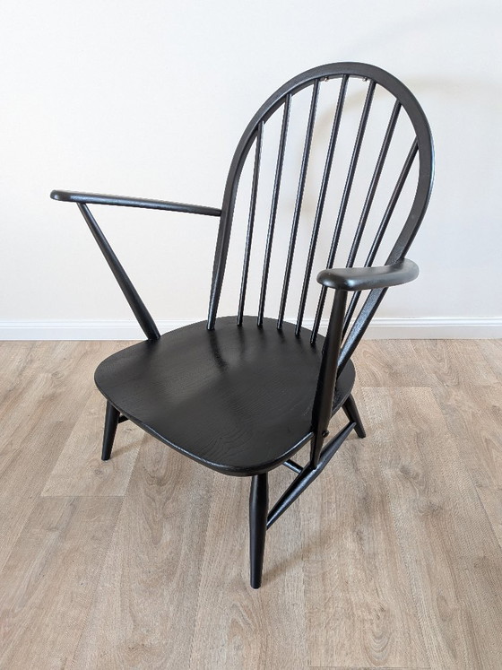 Image 1 of Vintage Ercol Windsor fauteuil - Model 305 (op maat gemaakt in zwart)