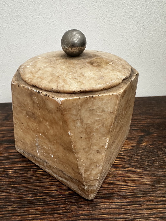 Image 1 of Tabatière en Marbre Art-Deco