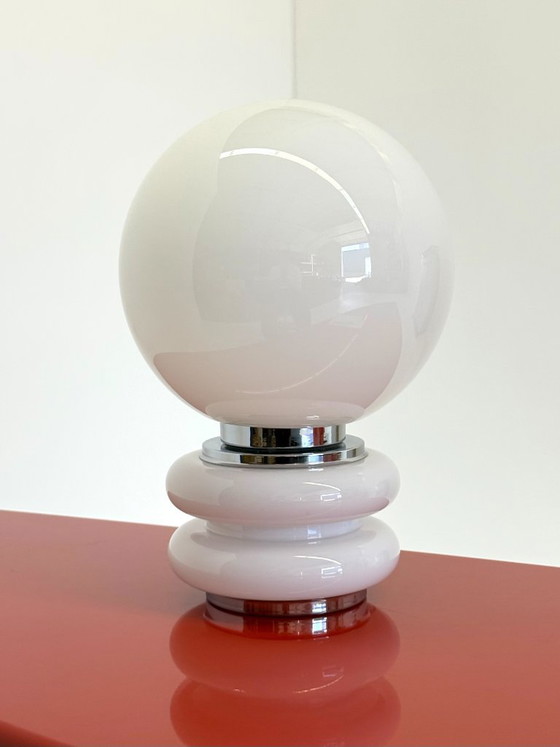 Image 1 of White glass Space Age spherical table lamp