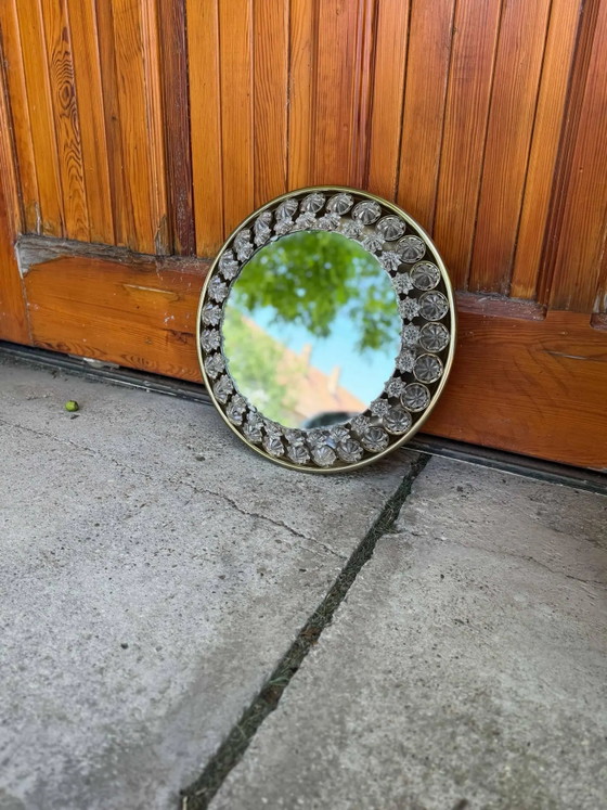 Vintage Illuminated Round Wall Mirror with Crystal Glass Stars, 1960s – Metal, Plastic, Space Age (photo 6 of 6)