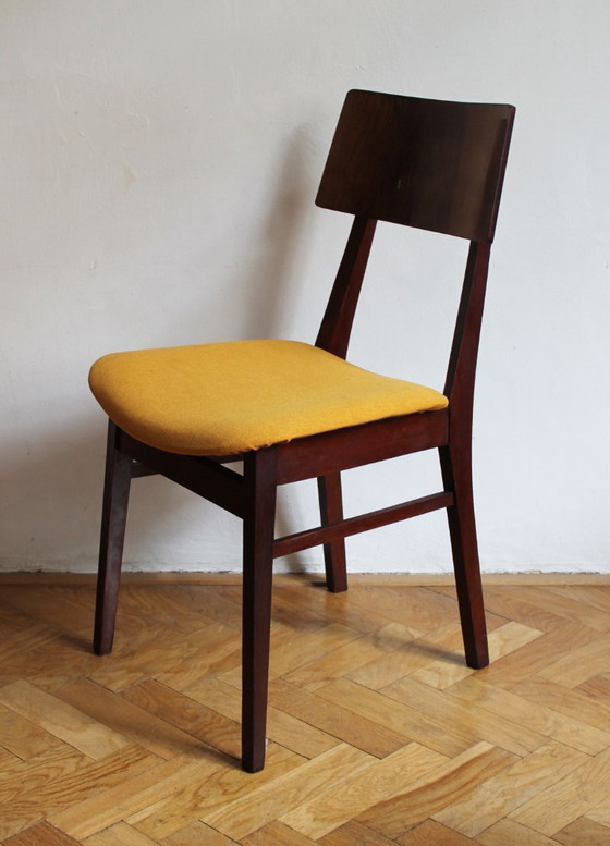 Rara sedia da pranzo scandinava di metà secolo degli anni '60 – Noce e senape – Sedie da pranzo, Textile (photo 4 of 16)