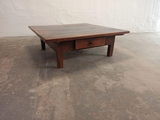 Tavolino da caffè antico rustico