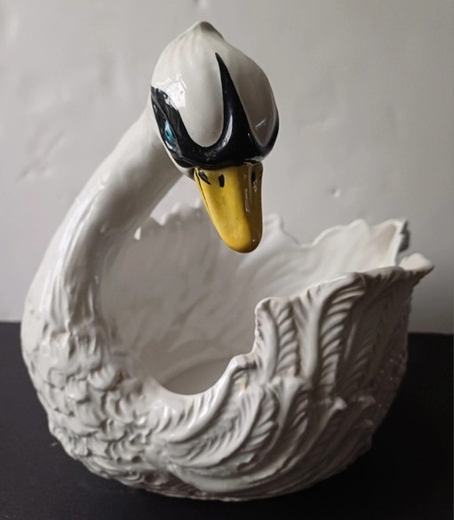 Majolica swan Bassano