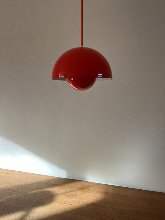 Image 1 of Vintage Louis Poulsen Flowerpot - Verner Panton - VP1 - Danish design lamp