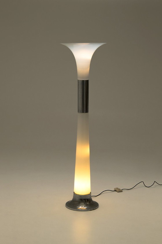 Image 1 of Stehlampe aus weißem Glas - Carlo Nason