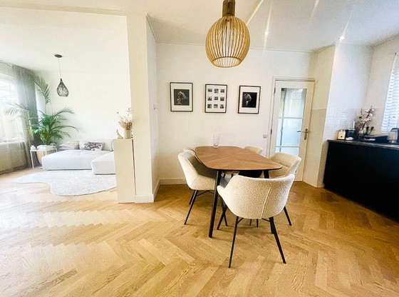 Image 1 of Dutchbone Clover Danish oval