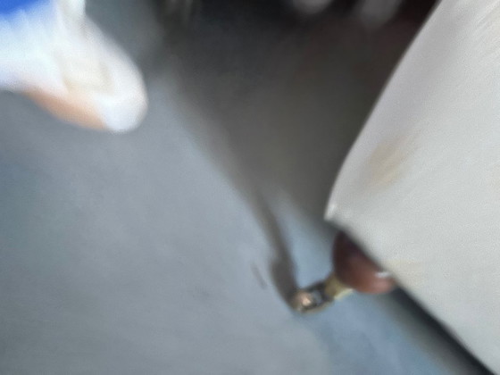 Image 1 of Divano a 3 posti, 2 poltrone e pouf, realizzati a mano in stile inglese.