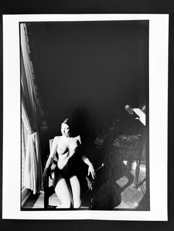 Image 1 of Michel Pinel ( 1949 ) Grande photographie 50cm x 40cm / Modèle dans la mi-ombre / édition 3/15