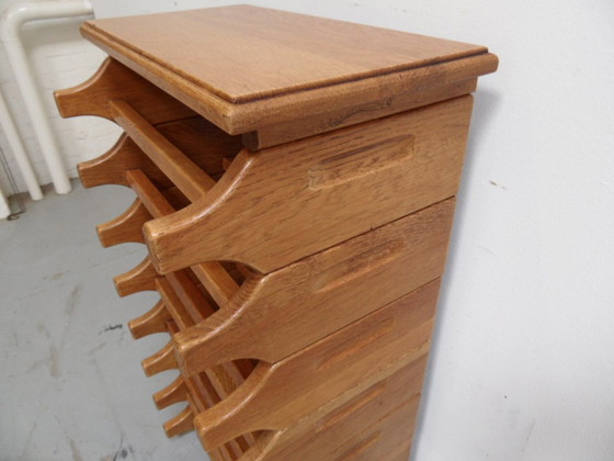 Image 1 of Brutalistisches Weinregal aus Eiche